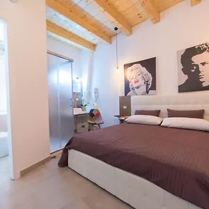  Appartamento Dolce Rame Ortigia Italia